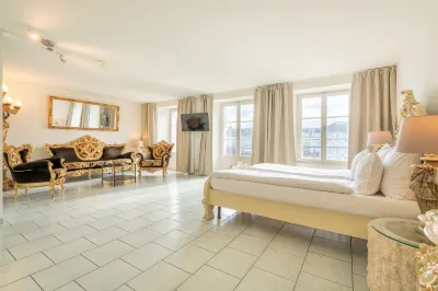 Altstadt Hotel Magic Luzern Hotel dekat Lakeside Boulevard & Palaces