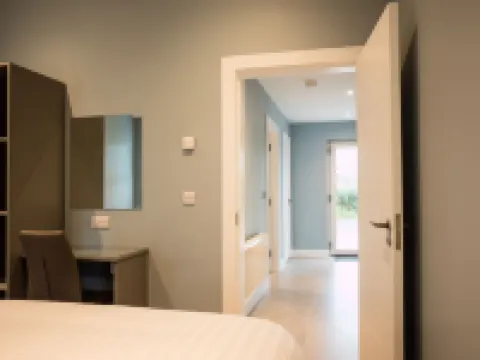 이그제큐티브 레이크사이드 로지 앳 뮬란스 베이