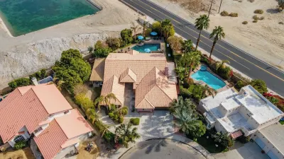 Larrea by AvantStay Luxurious Oasis w Pool Hot Tub