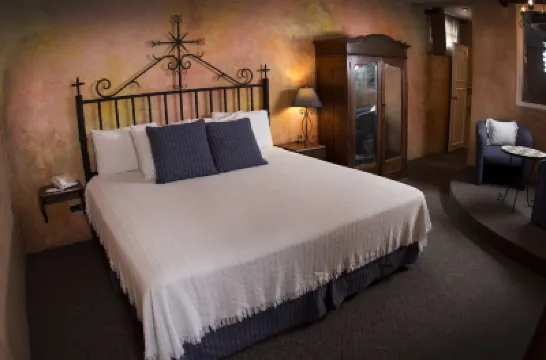 Hotel Ciudad Vieja Hotel berhampiran Museo Popol Vuh