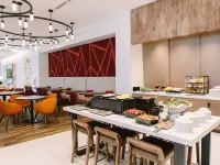 Hilton Garden Inn Winter Park Hotels near Central Park