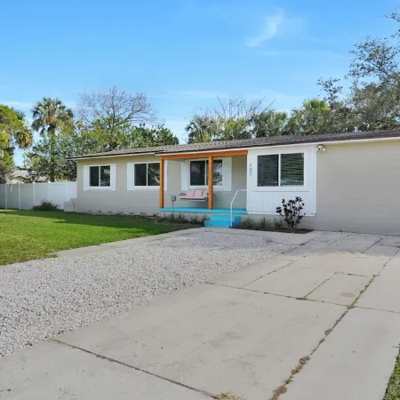 3-Bedroom House with Heated Pool in Delightful St. Augustine. Pet-Friendly!