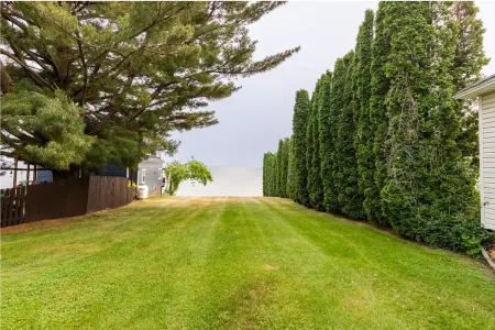 Lakefront Family Getaway