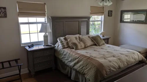 Keys stilt house top floor unit