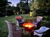 Enchanting Garden home,  Cozy yet spacious. 펜 스테이트 애빙턴 주변 호텔