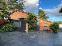 Countryside Bungalow with Off-Road Parking Hotel in zona The Old Forge Cafe