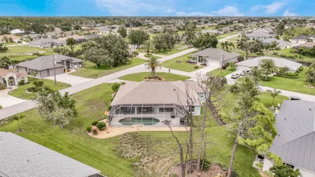 Heated Pool and Spacious Lanai - Blissful Escape