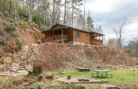 Secluded Mountain Haven - Fire pit, Covered Decks, WiFi