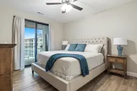 Stunning Views and Two Community Pools - Charming Lakeside Haven 歐塞奇灣泳灘住宿飯店