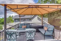 Mount Saint Helens Room Hotels in Mercer Island