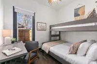Private Hot Tub and Outdoor Entertainment Space - Charming Oasis