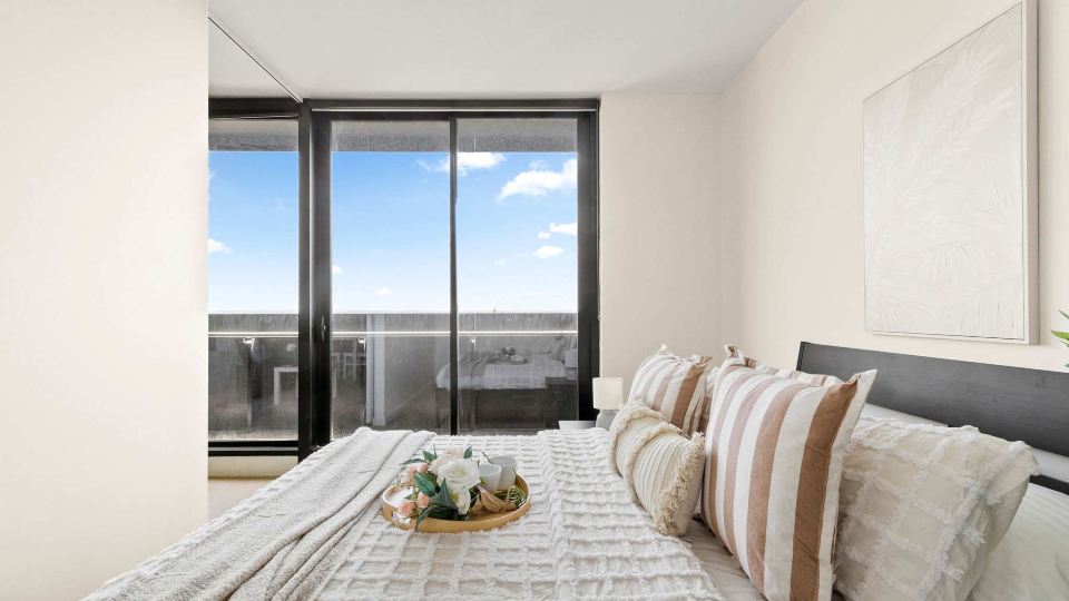Cozy & Chic 2BR Apt Walk to Melbourne Central