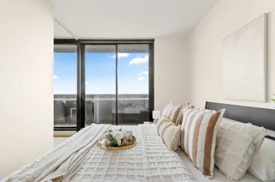Chic 2BR Apt, Near to Melbourne Central, City Views Hotels near Swanston St