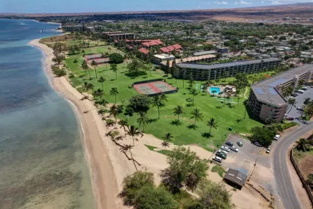 Partial Ocean View and Large Lanai - Stunning Island Retreat Отели рядом с достопримечательностью «Kihei Aquatic Center»