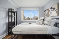 Newly Renovated 2 Bedroom فنادق في 