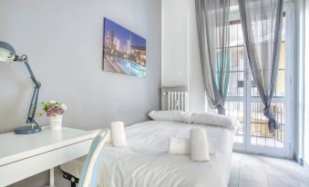Bright 3BR flat near Park