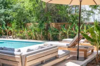 Family-Friendly Escape with Gourmet Kitchen and Outdoor Bliss - Stunning Retreat