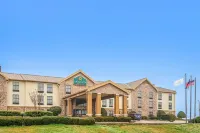 La Quinta Inn & Suites by Wyndham Denison - N. Lake Texoma Hotels in Pottsboro