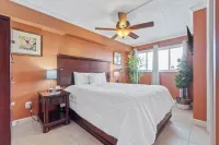 Furnished Balcony with Gulf Views and Pools - Spectacular Escape