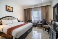 OYO 848 Hotel Sutomo - พร้อมอาหารเช้า