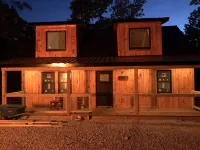 Cozy Retreat - Hot tub, WiFi, Tranquil Forest Setting Hotels in Wolfe County
