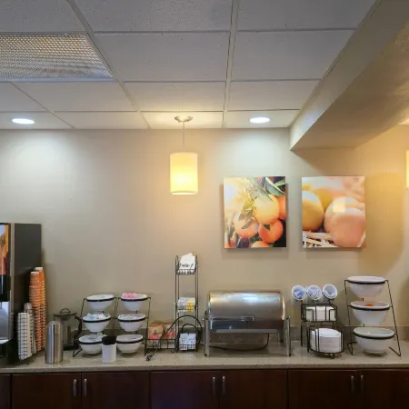 Comfort Inn & Suites Grafton-Cedarburg