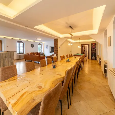 Former Hotel with Swimming Pool, Hot Tub, Sauna for Family Groups