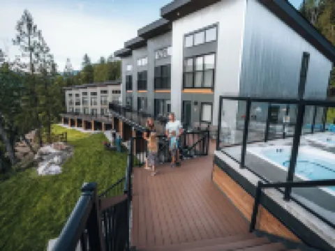 Basecamp Resorts Revelstoke Hotels in Revelstoke