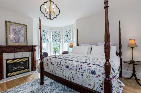 The Secret Garden B&B Inn Отели в г. Кингстон