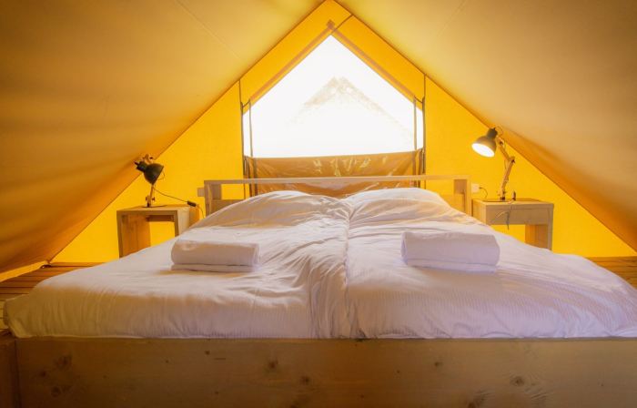 Well Furnished Tent Lodge with Terrace Near Veluwe