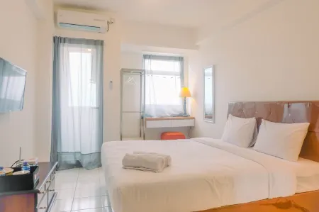 Best Price Studio Apartment at Gunung Putri Square