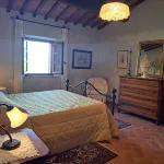 Charming Holiday Home with Swimming Pool, Siena Tuscany, wi-fi, Pets Allowed