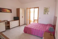 Case Vacanza Renella 3 Beds Balcony, Wifi, Self-catering, 200mt From the sea