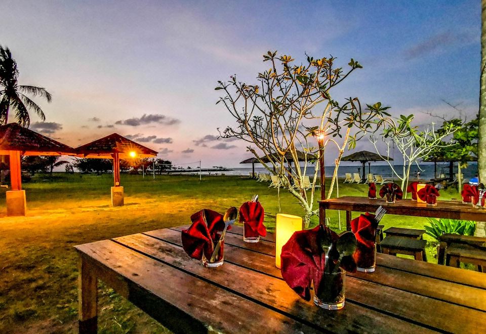 4. 팜 비치 리조트..