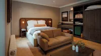 The Leddie - bar