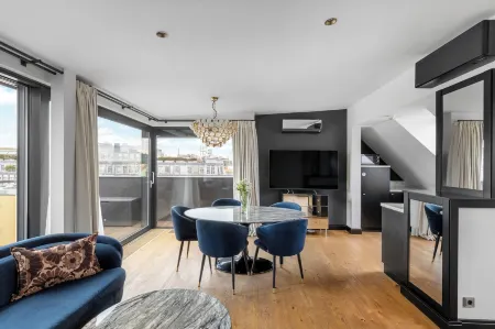 共和國套房飯店