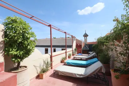 利雅得辛布庭院旅館