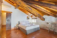 Antiche Mura Como by Rent All Como