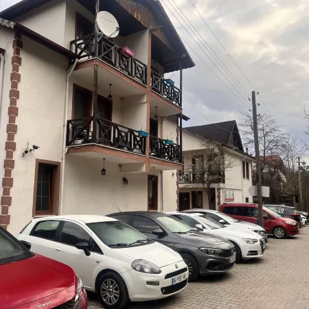 Abant Dort Mevsim Konagi