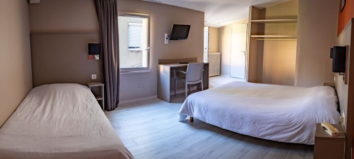 Hotel de la Gare Hotels in Indre