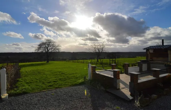 家庭房，帶大花園和遊戲室，靠近Bambois湖