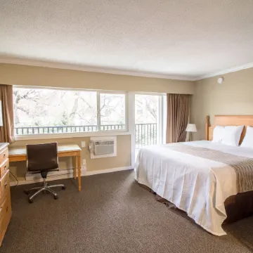 Okanagan Royal Park Inn by Elevate Rooms