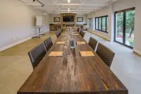 Valley Lodge - Babanango Game Reserve - parking