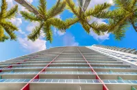 Beachwalk Resort Hotel Các khách sạn gần La Mer Condominium Association