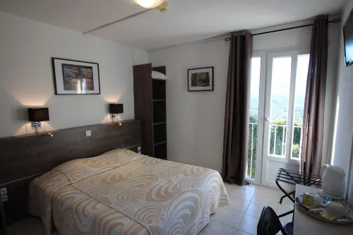 Hôtel "U Nebbiu" Hôtels à : Lama