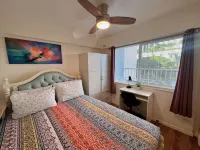 Waikiki 2 Bedrooms with free parking near beaches, and Ala Moana shopping center