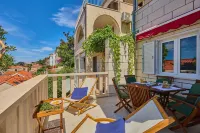 Hedera Estate, Hedera A39 Hotels in Rozat