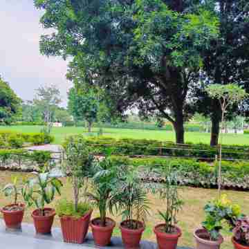 Savitri Resort Hotel Exterior