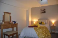 The Old Silent Inn Hotel in zona Bronte Waterfall