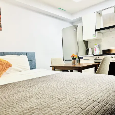 One Studio with BBQ & a Huge Patio